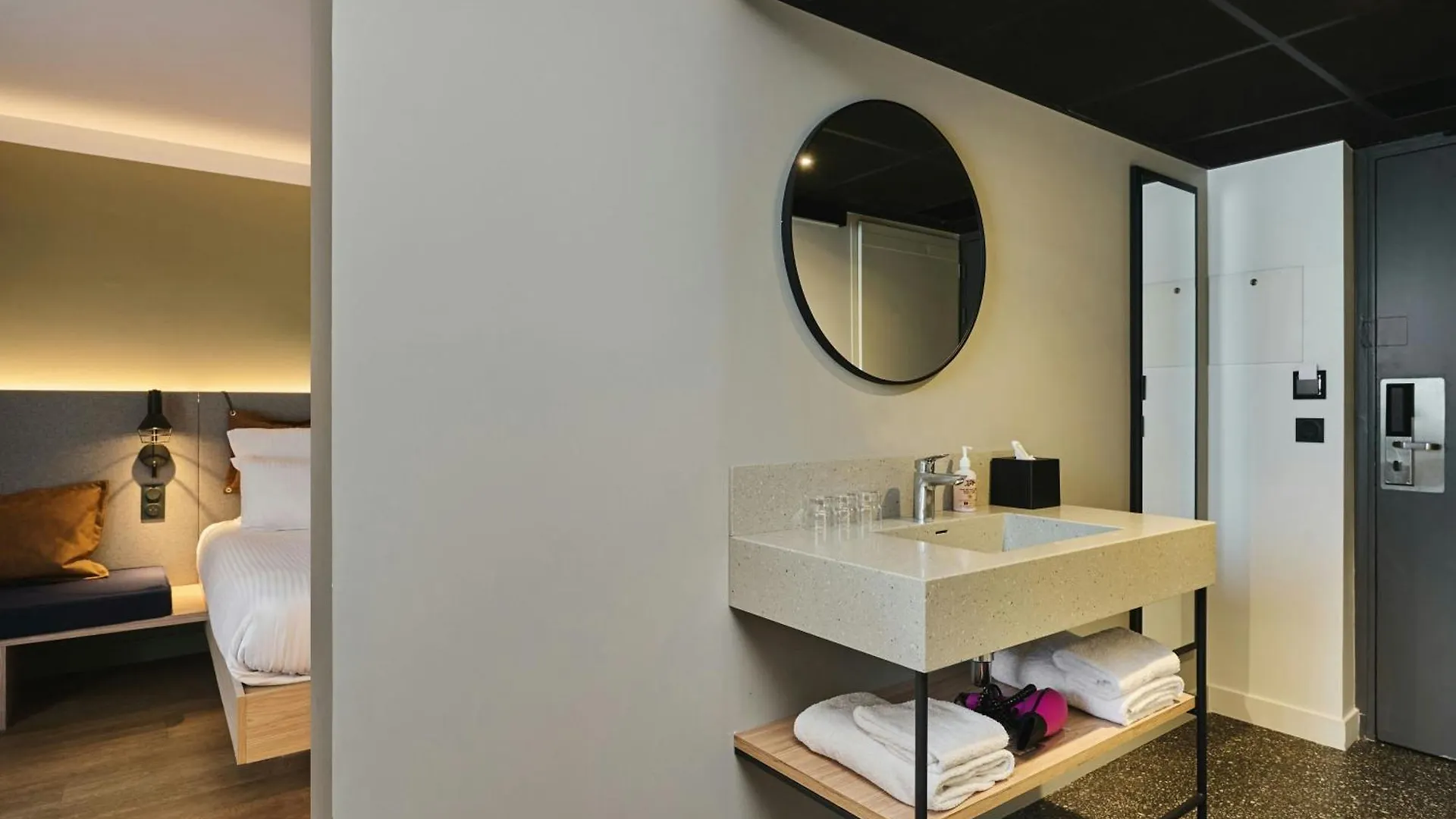 Hotel Moxy Annecy 3*,  Francja