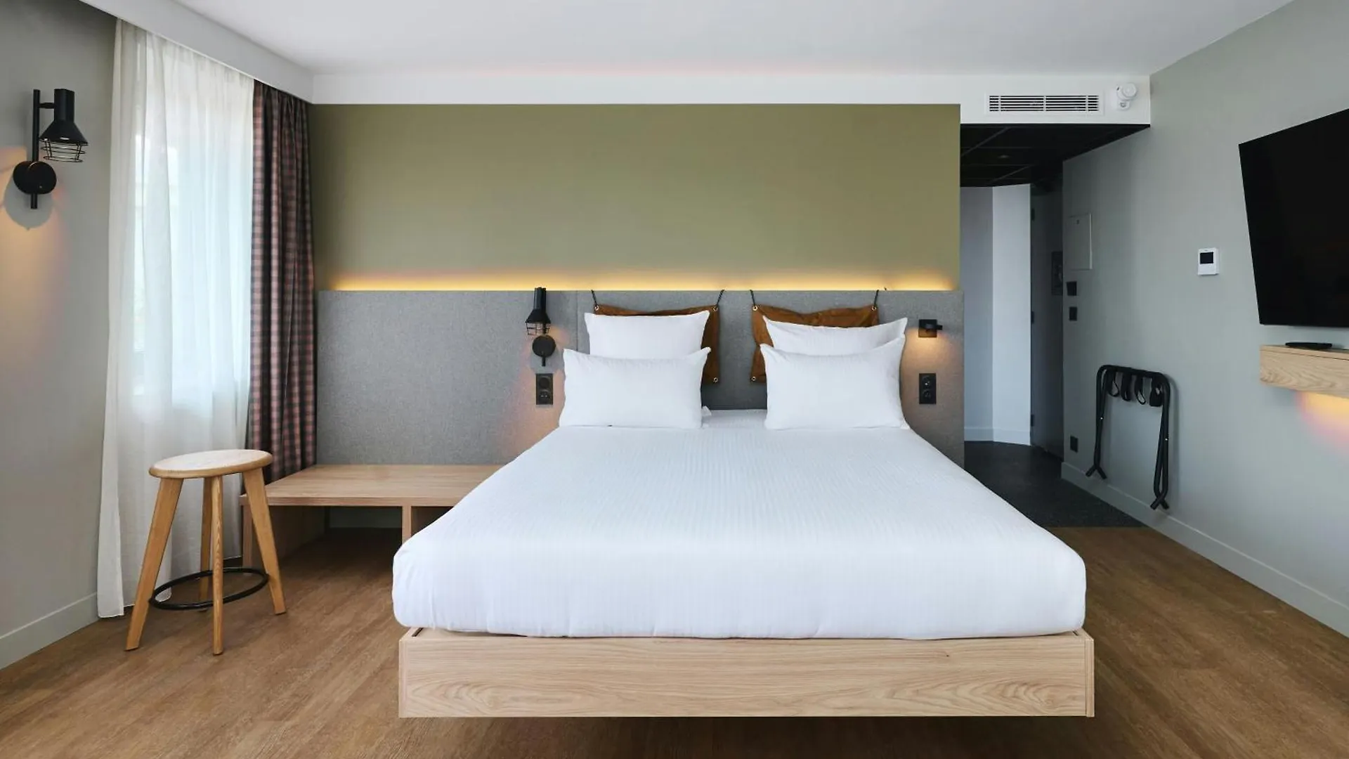 Hotel Moxy Annecy Francja