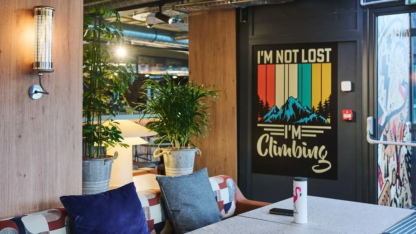 ***  Hotel Moxy Annecy Francja