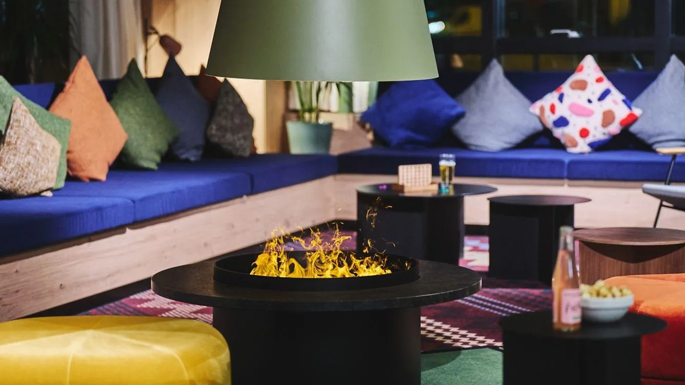 ***  Hotel Moxy Annecy Francja