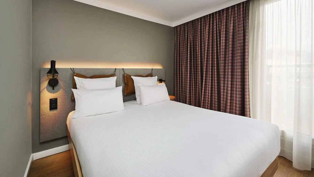 ***  Hotel Moxy Annecy Francja